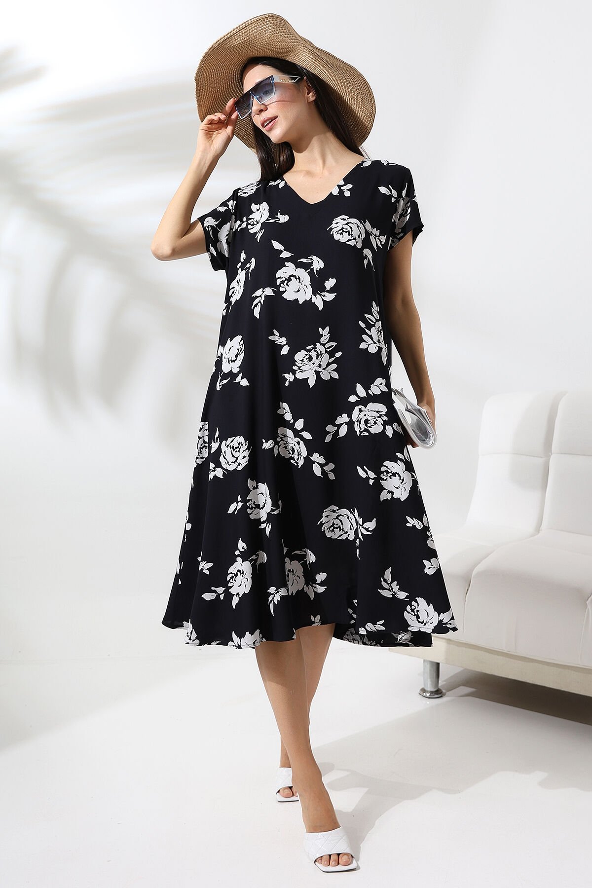 Likapa Yazlık Büyük Beden Viskon  V Yaka Kısa Kol Elbise 2688 EKRU ÇİÇEK - 2XL