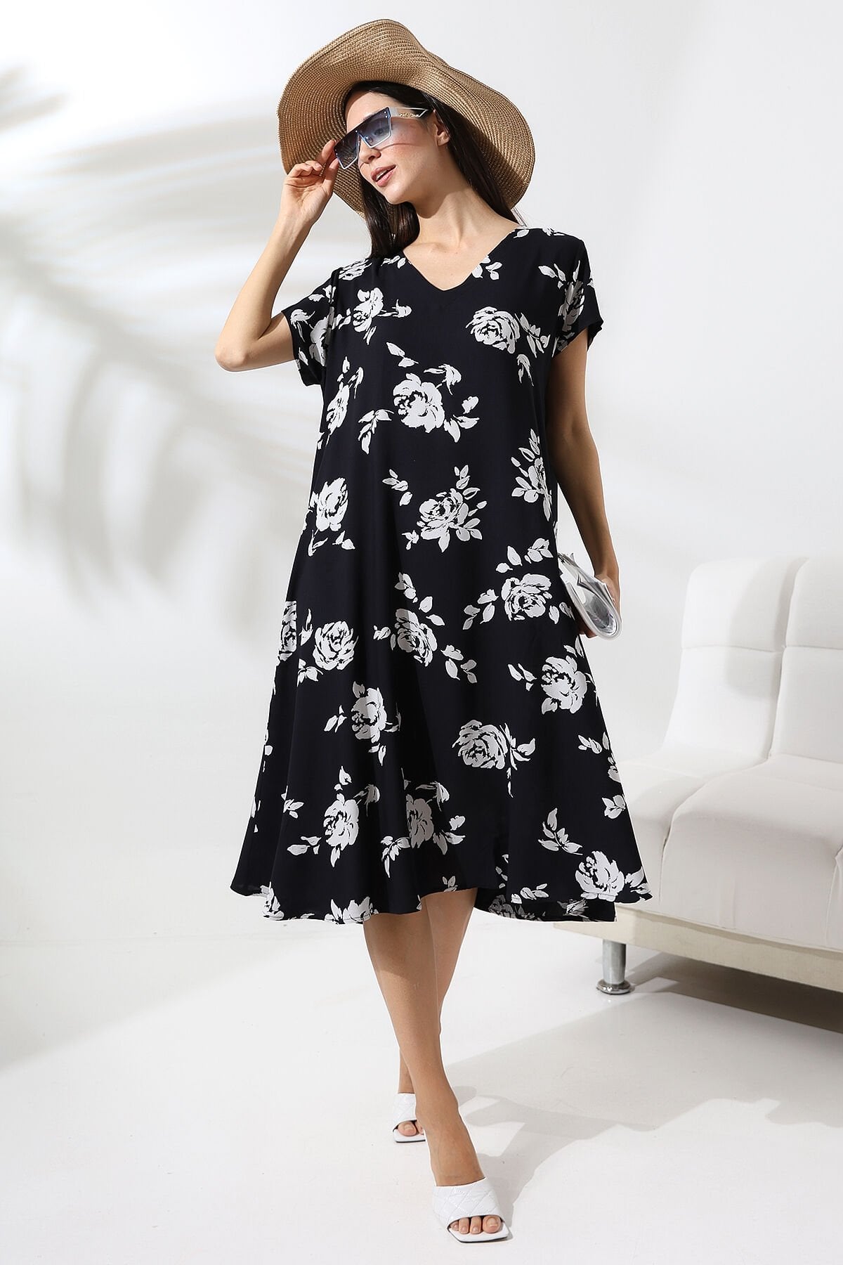 Likapa Yazlık Büyük Beden Viskon  V Yaka Kısa Kol Elbise 2688 EKRU ÇİÇEK - 2XL