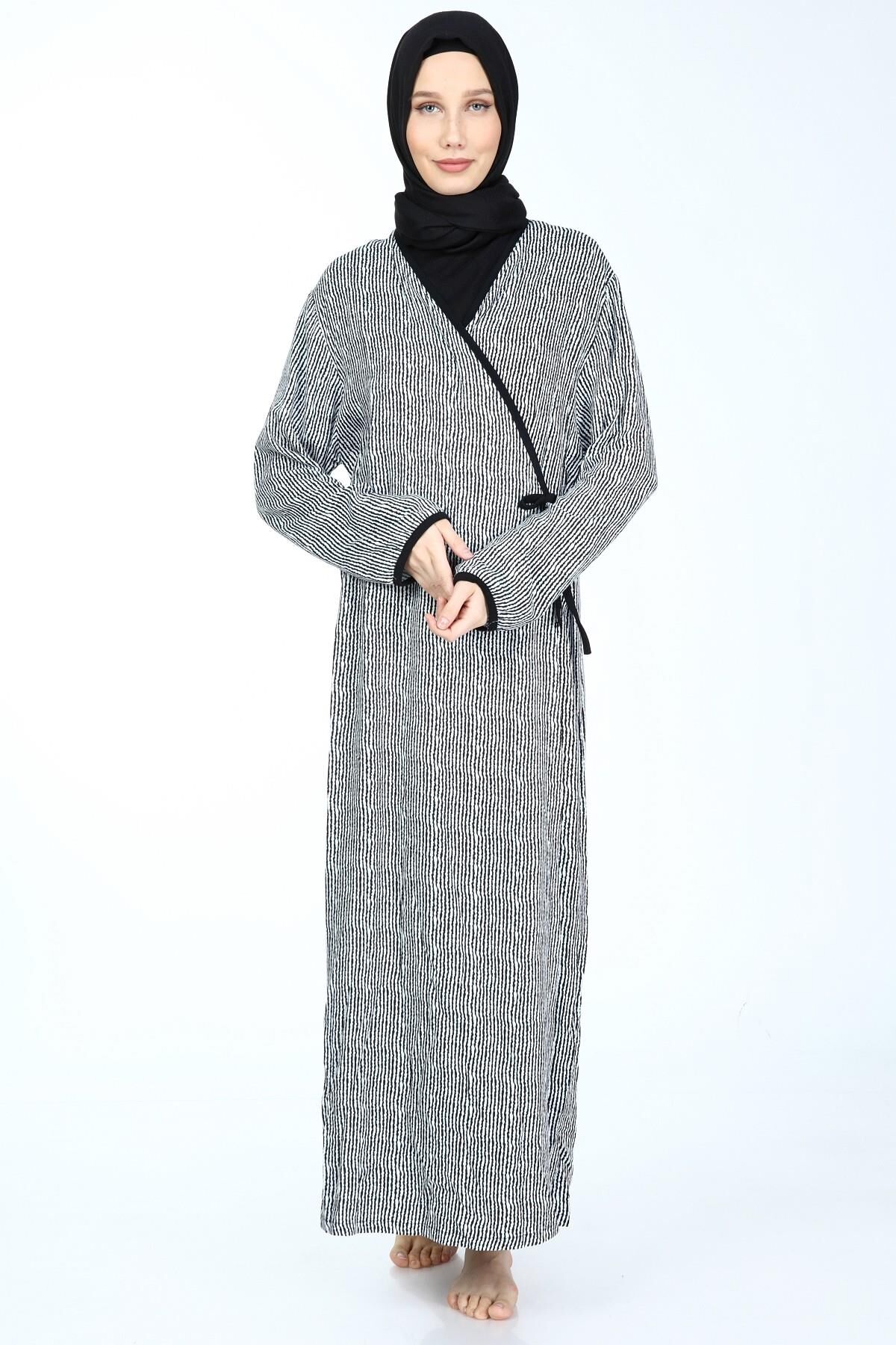 2001-01 Likapa Viskon Namaz Elbisesi SİYAH ÇİZGİLİ DESEN - 2