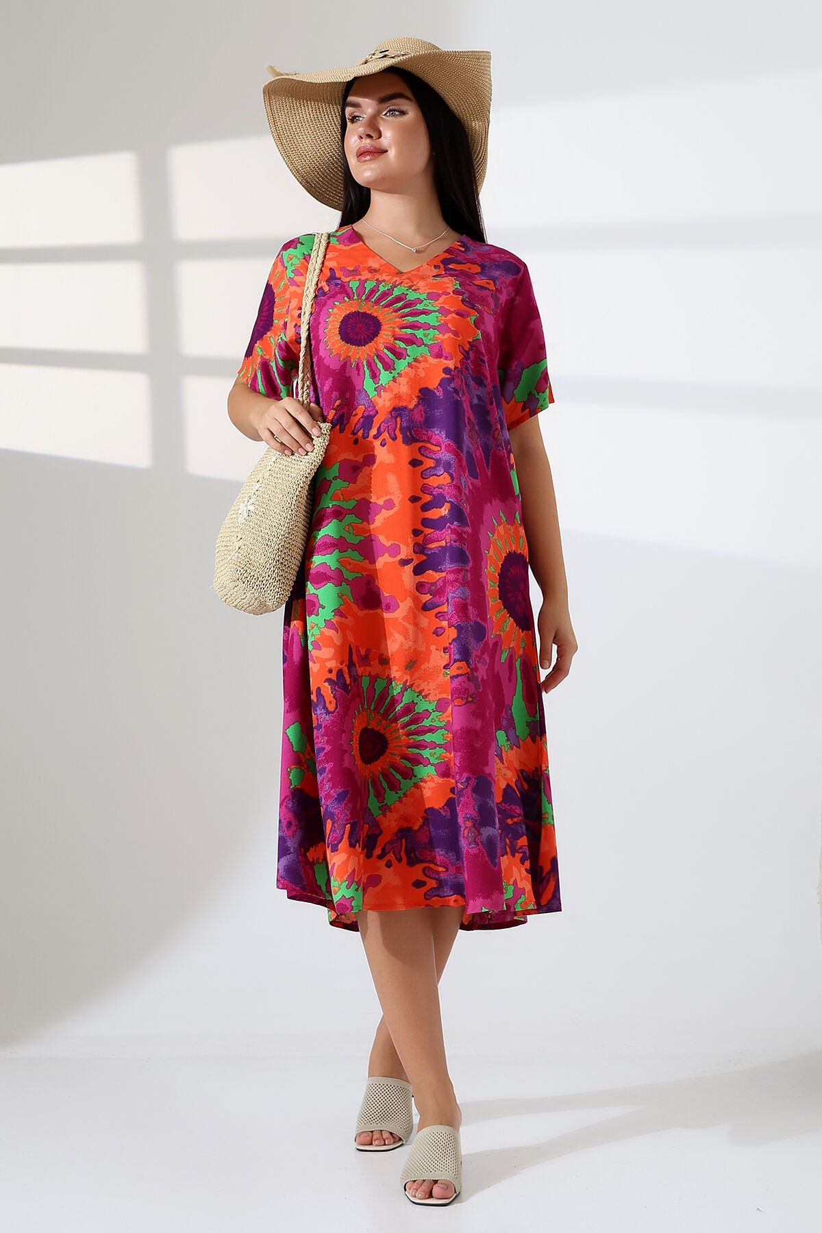 Likapa Yazlık Büyük Beden Viskon  V Yaka Kısa Kol Elbise 2688 fuşya turuncu batik - XL