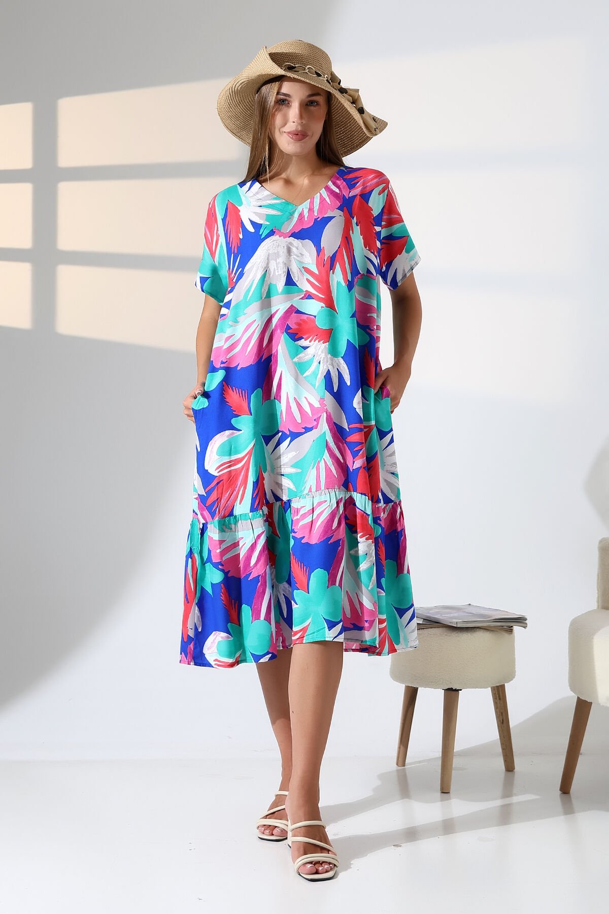 LİKAPASHOP VİSKON FIRFIRLI BÜYÜK BEDEN ELBİSE MAVİ ÇİÇEK - 2XL