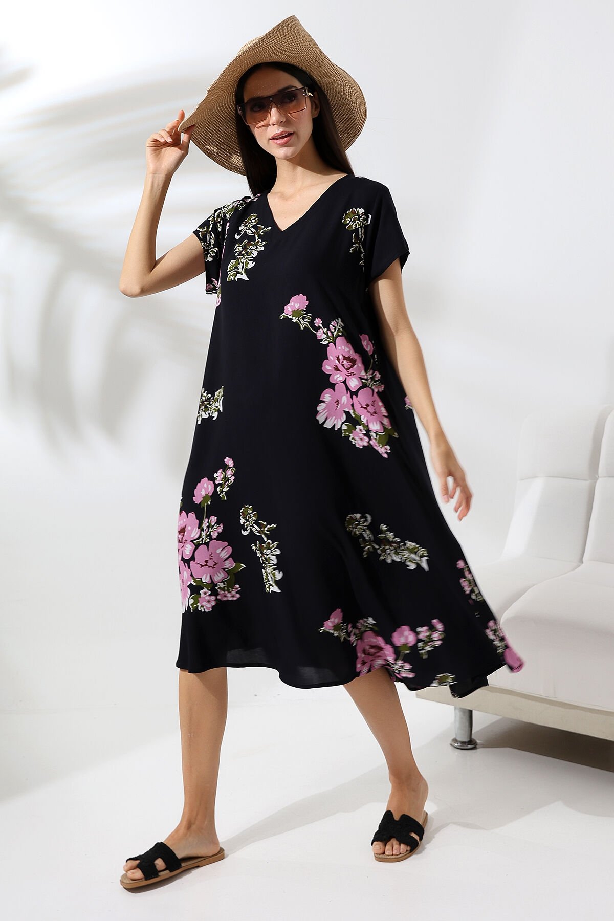 Likapa Yazlık Büyük Beden Viskon  V Yaka Kısa Kol Elbise 2688 Siyah Pembe - 2XL