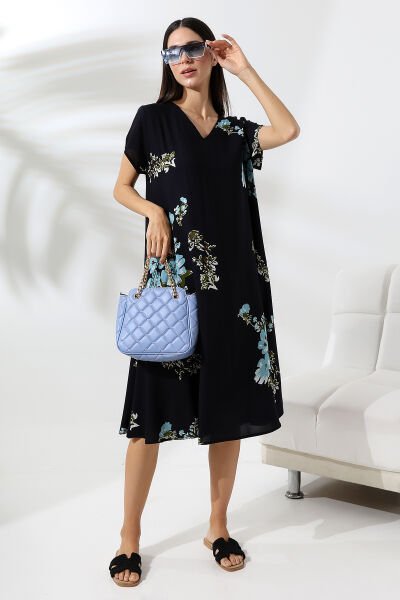 Likapa Yazlık Büyük Beden Viskon  V Yaka Kısa Kol Elbise 2688 Siyah Mavi - M