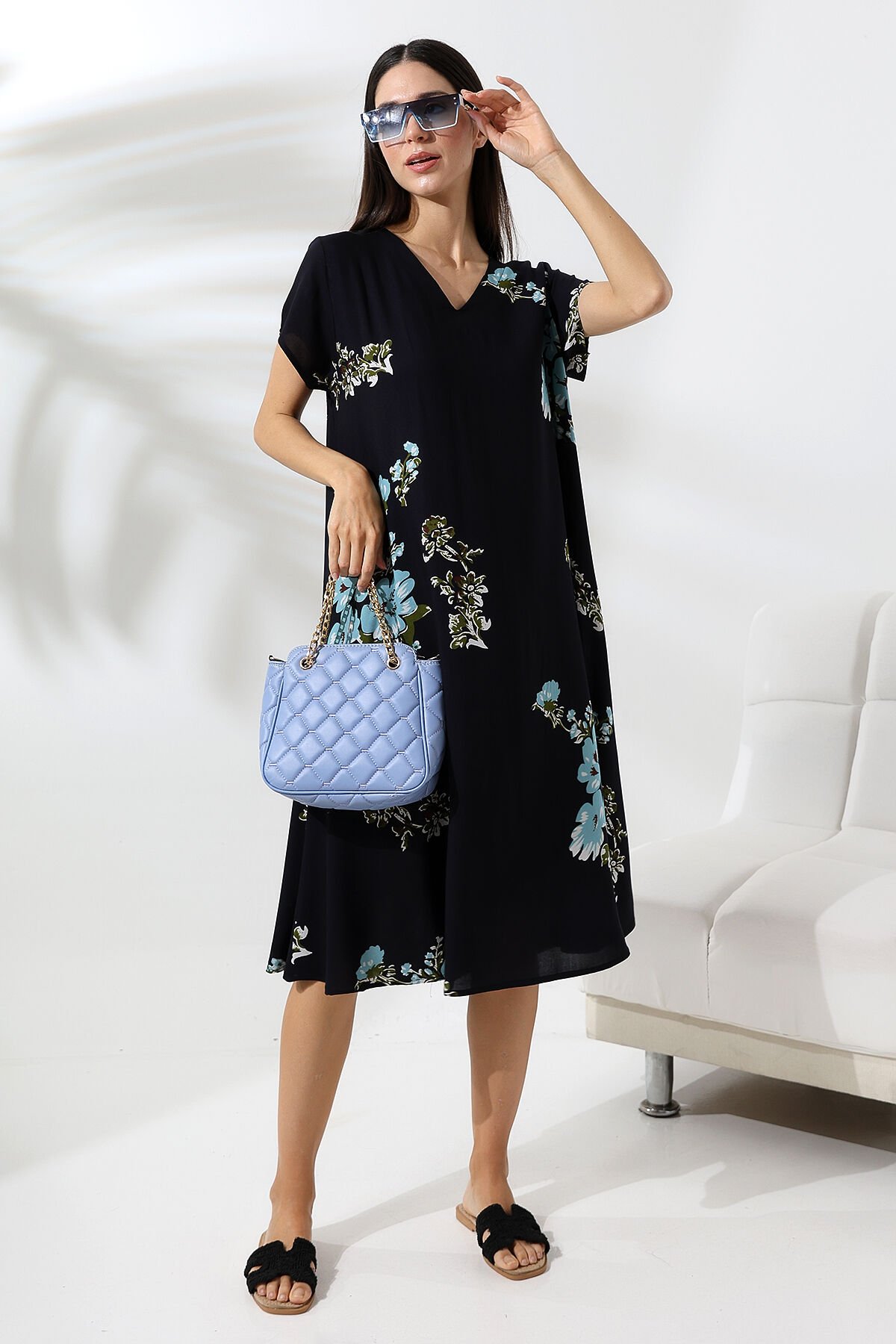 Likapa Yazlık Büyük Beden Viskon  V Yaka Kısa Kol Elbise 2688 Siyah Mavi - S